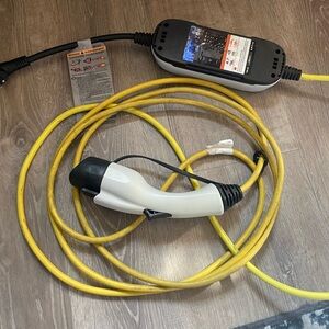 VOLKSWAGEN ID.4 EV / GOLF EV / CHARGER OEM CHARGING CABLE
GENUINE PART